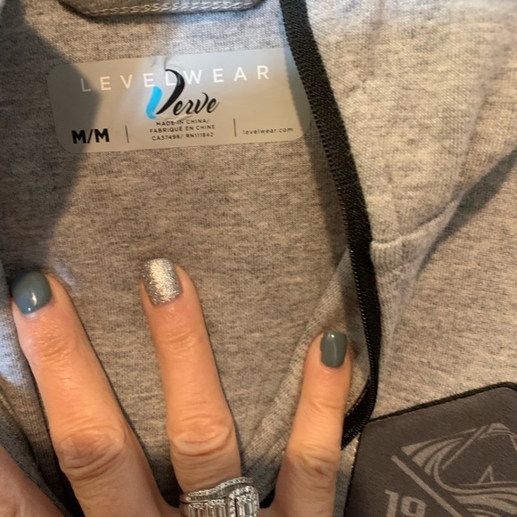 LEVELWEAR Verve cotton blend gray hoodie. Size M. NWOT. - Picture 3 of 11